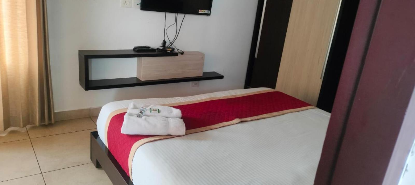 Ezebella Luxury Service Villa Ооти Екстериор снимка